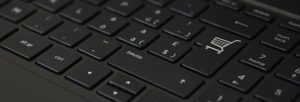 foto de teclado con carrito de la compra