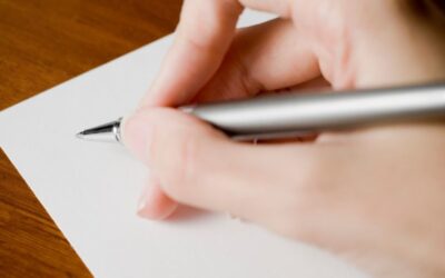 ¿Puedo hacer mi testamento a mano y qué tengo que tener en cuenta?